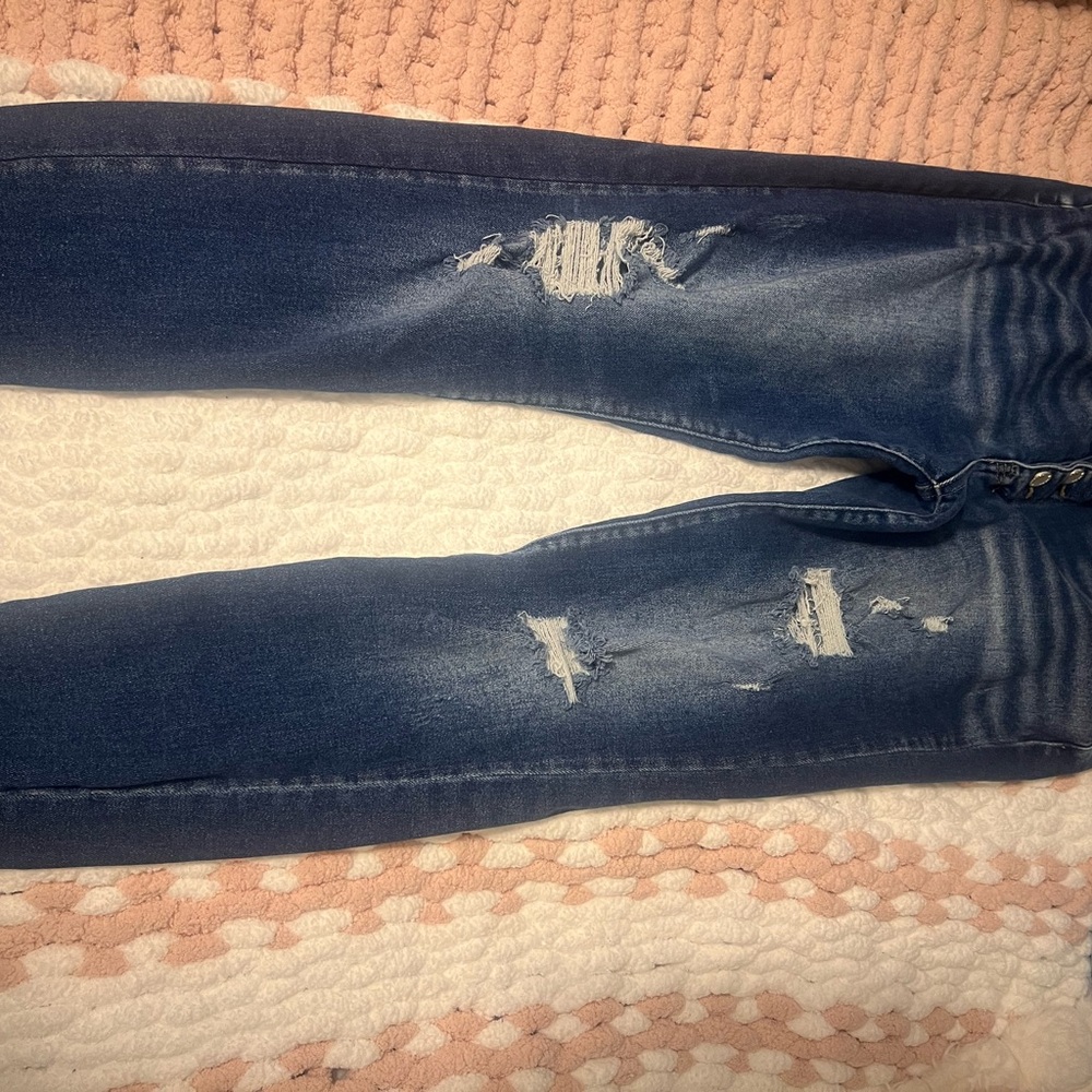 Stylish Blue Distressed Women Jeans